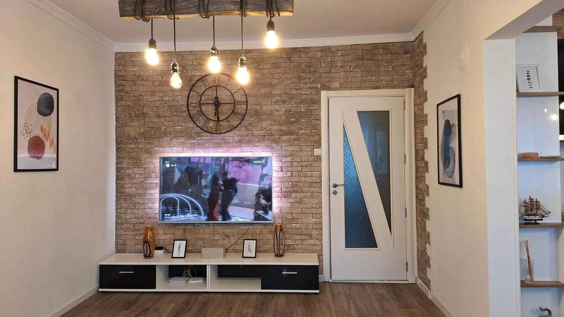 The Brick Apartment Burgas